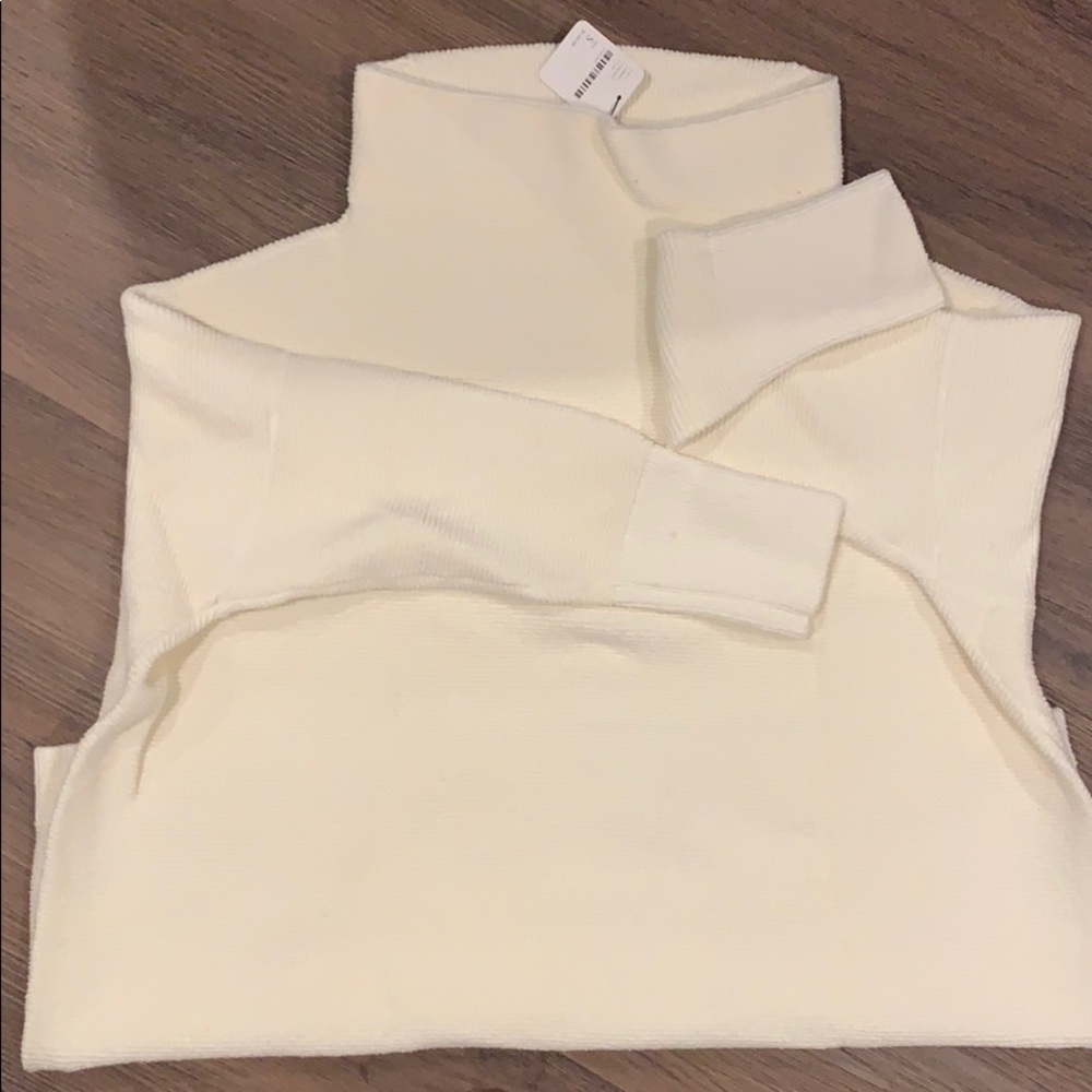 Free people ottoman sweater NWT Creme S